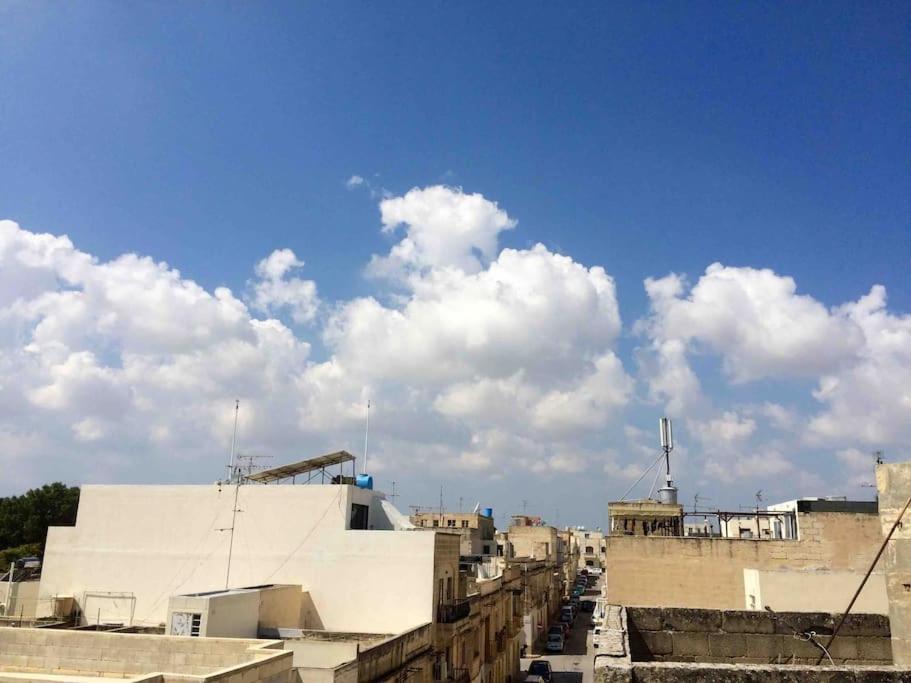 May Flower: Modern Flat Close To Airport/Bus Stops Tarxien Exterior photo