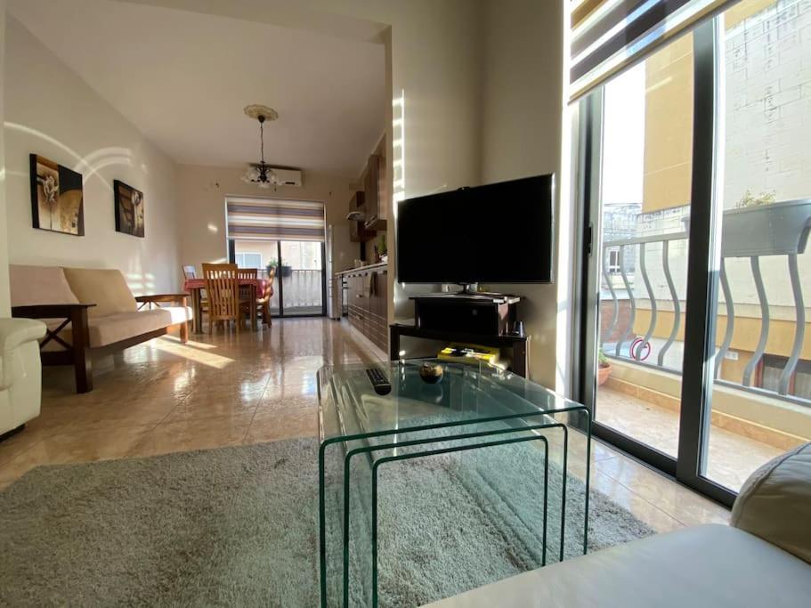 May Flower: Modern Flat Close To Airport/Bus Stops Tarxien Exterior photo