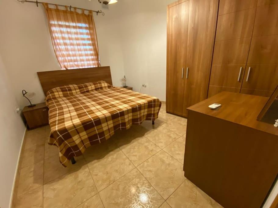 May Flower: Modern Flat Close To Airport/Bus Stops Tarxien Exterior photo